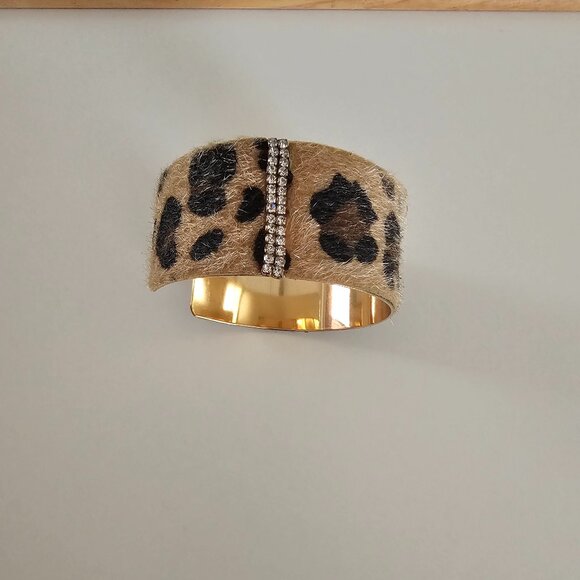 Leopard Print Long Necklace and Bangle Cuff - Picture 11 of 14